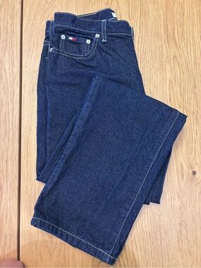 Tommy Hilfiger Women's Navy Straight Leg Jeans